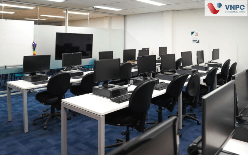  Universal Higher Education 